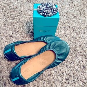 ❌SOLD❌ BNIB Tieks size 9 Tahitian Pearl - Limited Edition